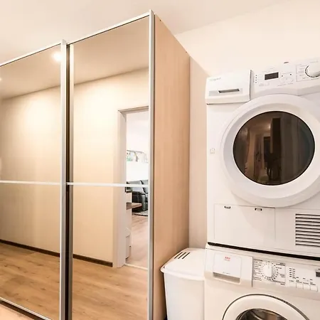 아파트 One Bedroom In Amelia Kabakum 바르나