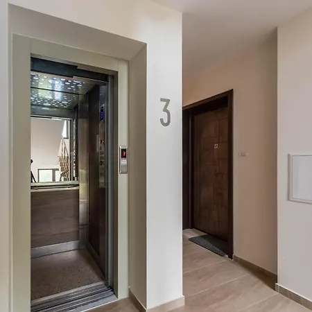 아파트 One Bedroom In Amelia Kabakum 바르나