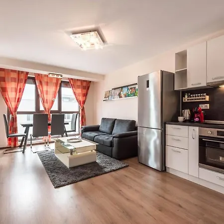 아파트 One Bedroom In Amelia Kabakum