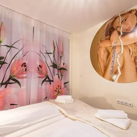 아파트 One Bedroom In Amelia Kabakum