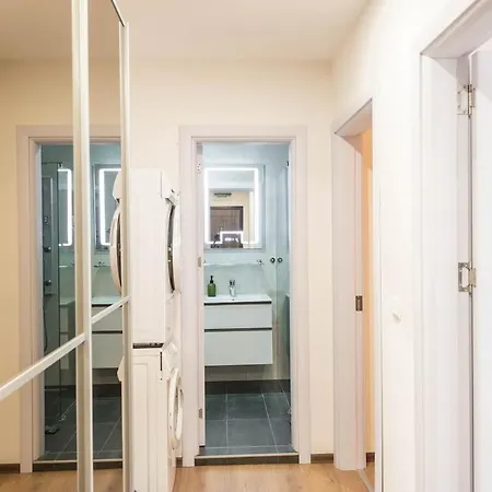 아파트 One Bedroom In Amelia Kabakum 바르나